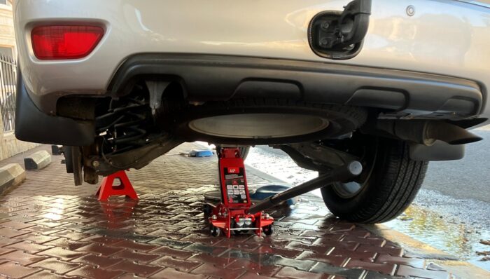 While working on Nissan Patrol safety is a priority. 3-ton car jack and 6-ton standing jack.